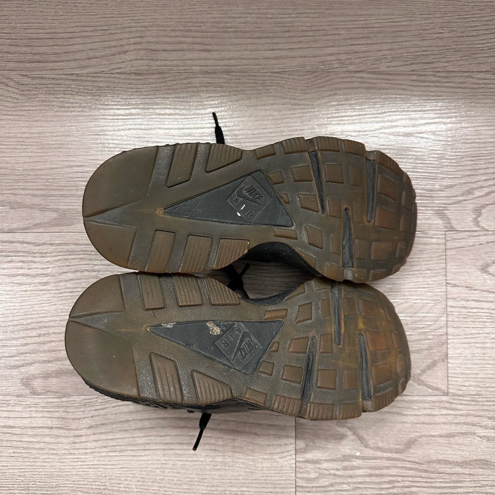 Nike Air Huarache - Black - Picture 8 of 9